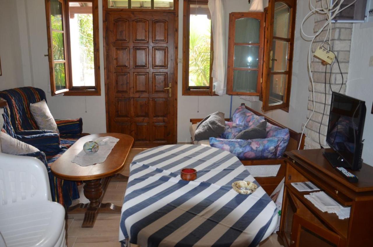 Holiday Home Near The Sea Неа-Мессагала Экстерьер фото